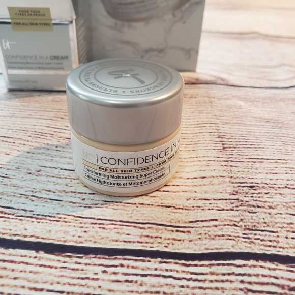 Confidence In A Cream Anti-Aging Moisturizer, It C - Picture 7 of 8